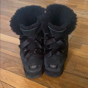 Bailey bow Uggs  🎀